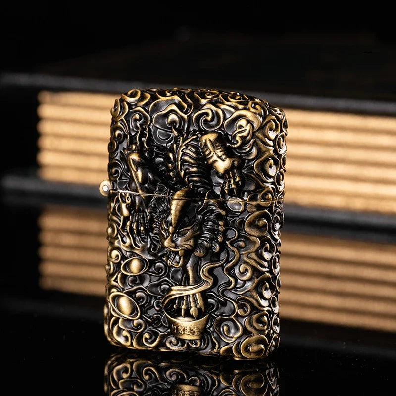 2026 New Creative High-end Heavy Armored Dragon Metal Relief Grinding Wheel Kerosene Lighter Cigarette Accessories Tool Gift