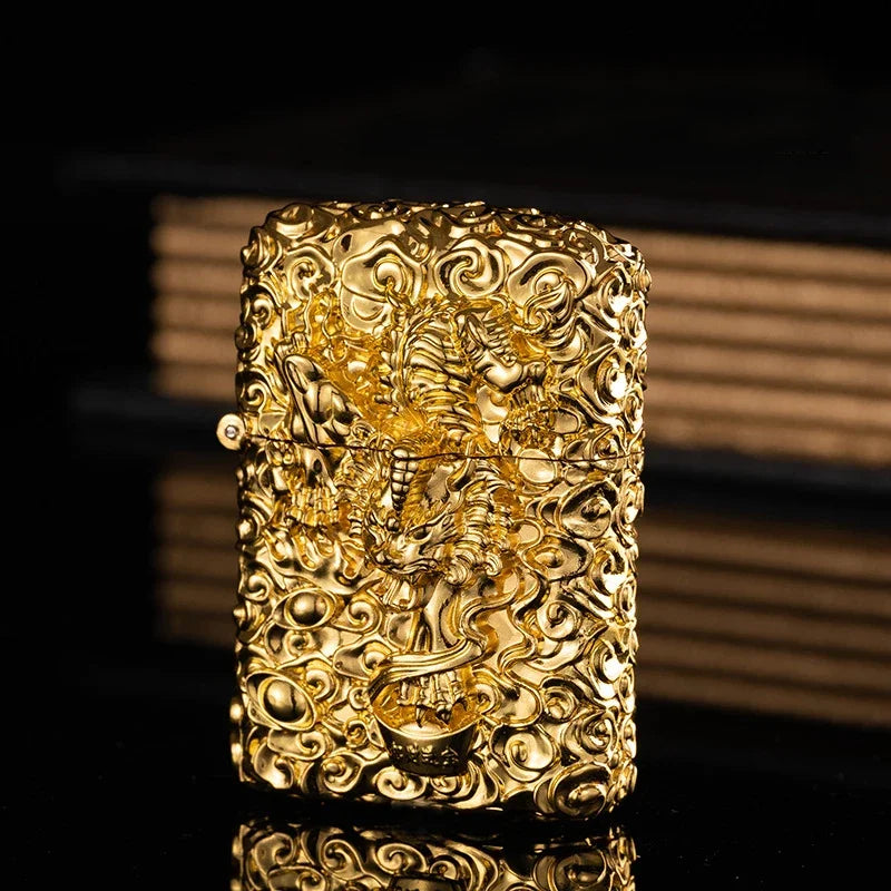 2026 New Creative High-end Heavy Armored Dragon Metal Relief Grinding Wheel Kerosene Lighter Cigarette Accessories Tool Gift