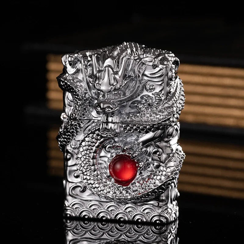 2026 New Creative High-end Heavy Armored Dragon Metal Relief Grinding Wheel Kerosene Lighter Cigarette Accessories Tool Gift