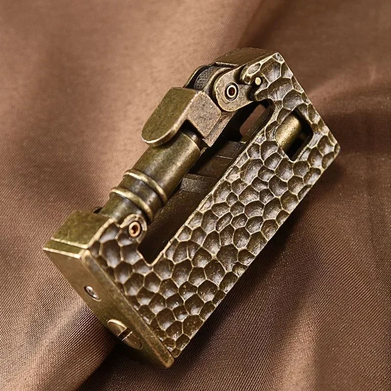 New Retro Scimitar Fuel Lighter Windproof Pit Heterosexual Metal Press Ignition Lighter Wholesale Male Personalized Gift